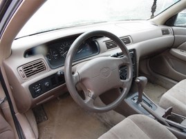 2000 TOYOTA CAMRY LE 4DR GOLD 2.2 AT Z19621
